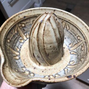 Studio Pottery Citrus Juicer Reamer Large Pour Spout Signed